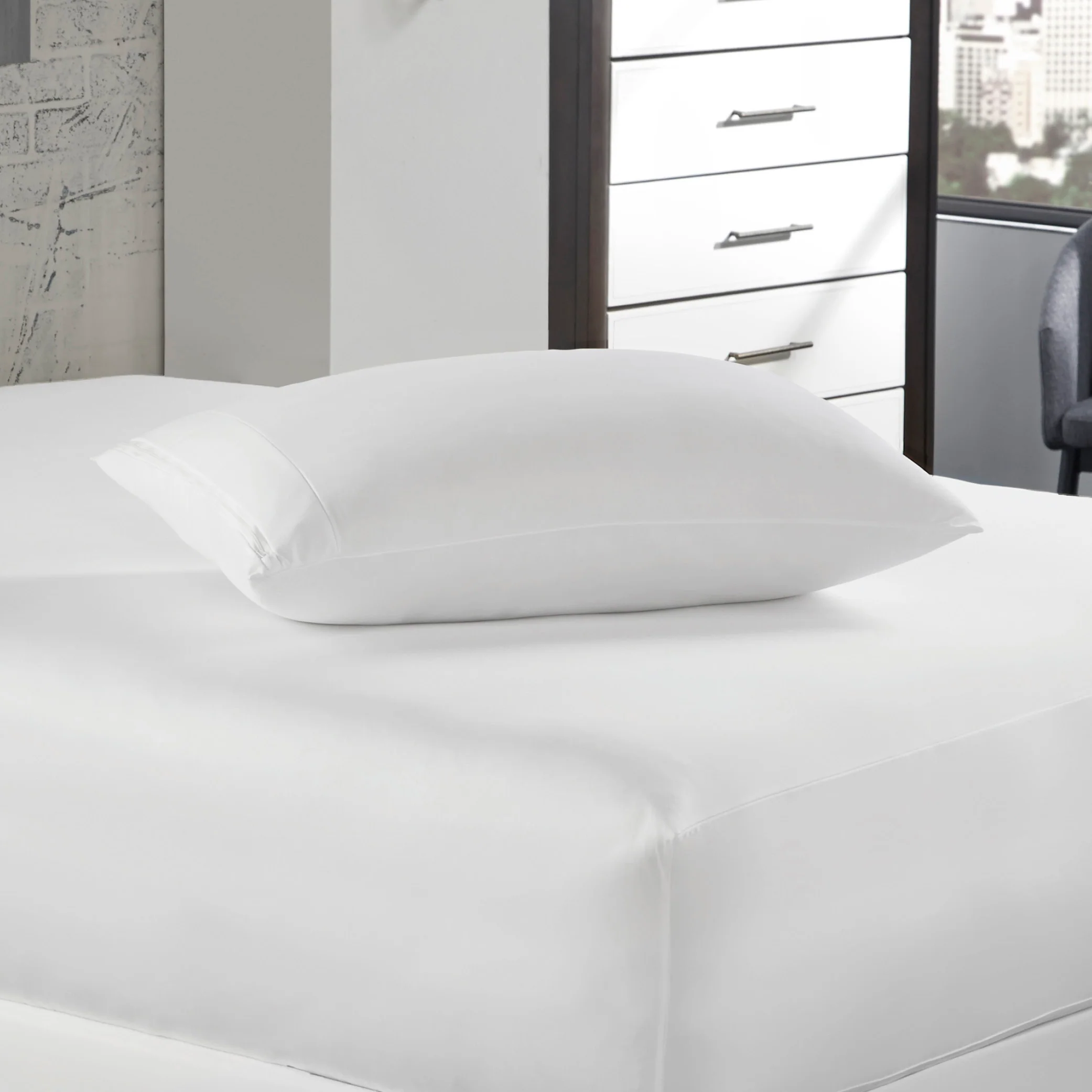 PureCare Luxury Resort Hotel Collection Pillow Protector - Image 4